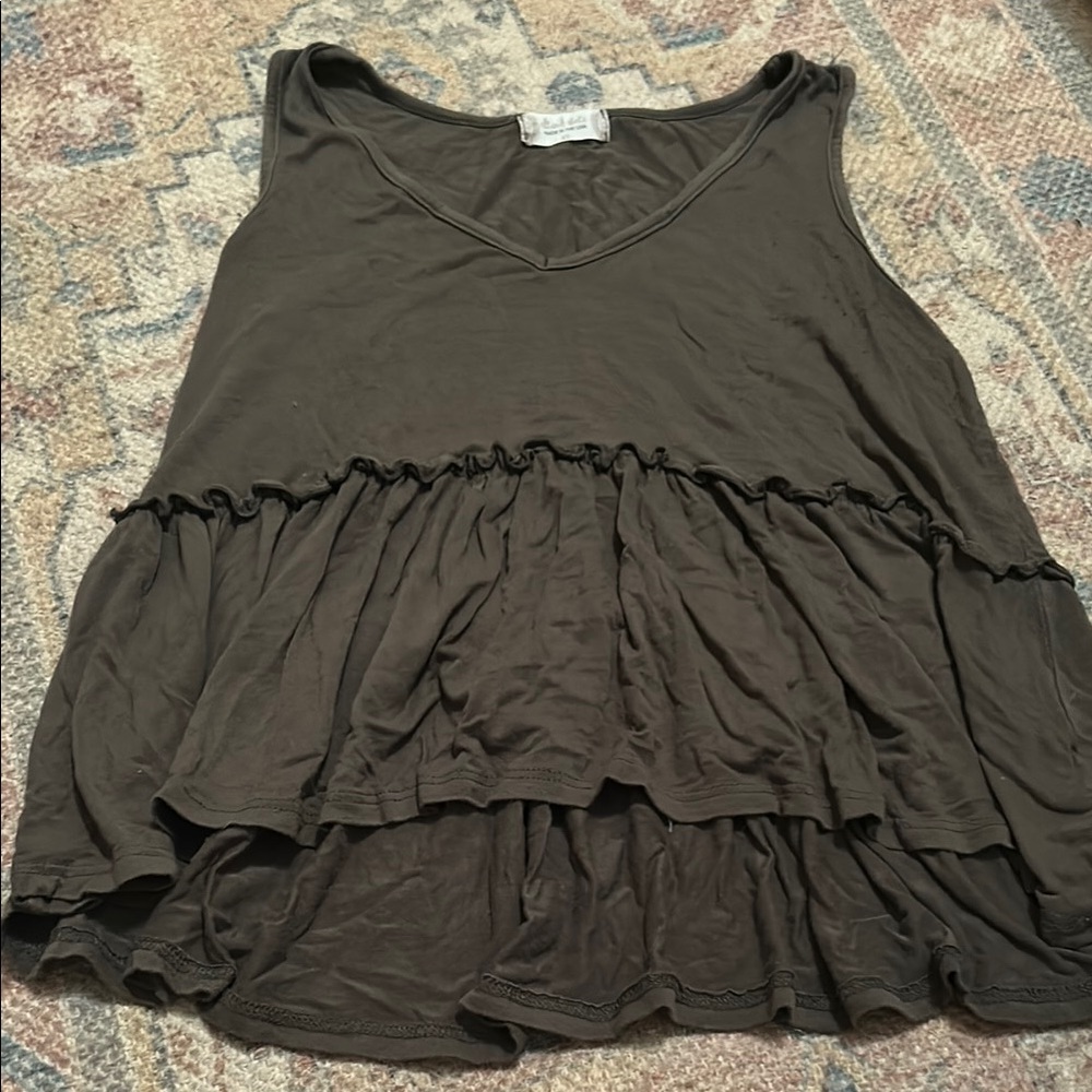 Women's XS ruffle top
Alter’d state